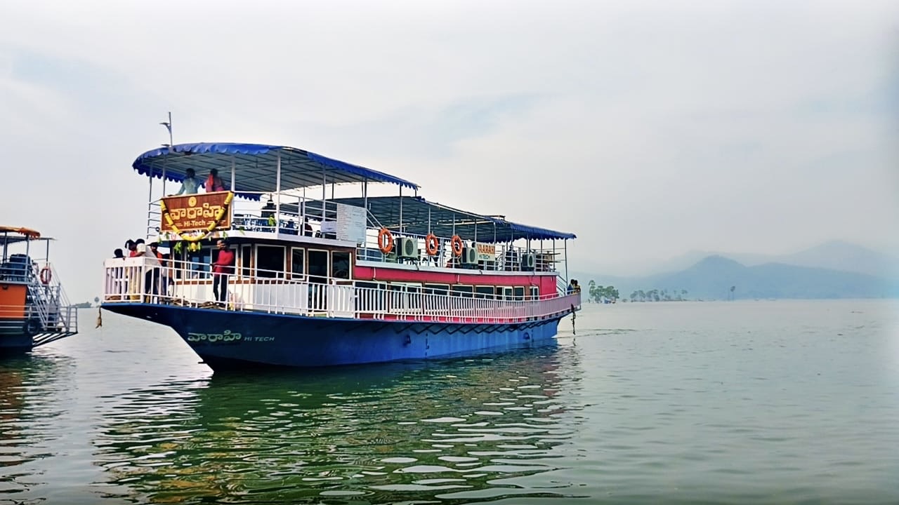 RAJAHMUNDRY TO PAPIKONDALU 1 DAY PACKAGE gallery image