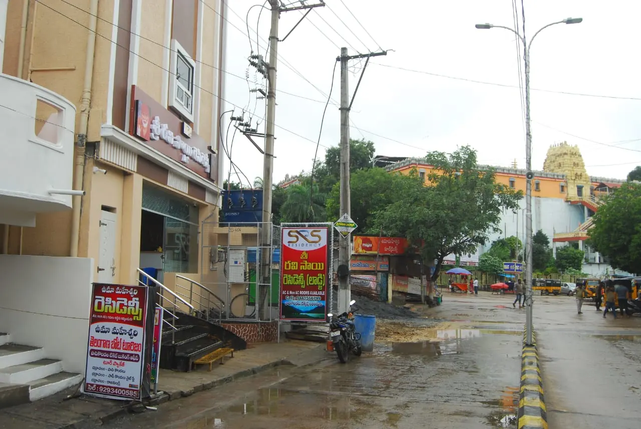 Sri Ravi Sai Residency photo 16