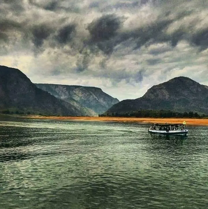 Papikondalu 1-Day Boat Tour photo 9